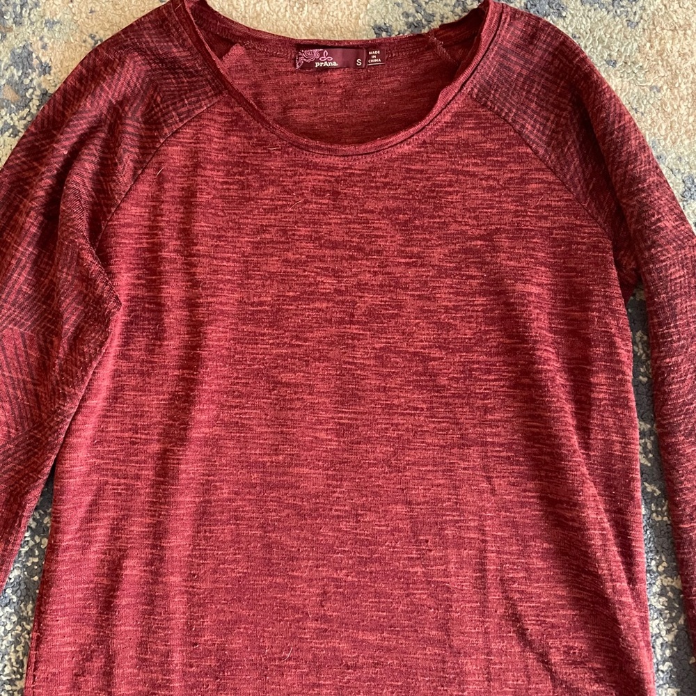 Light Sweater Top - Picture 2 of 6